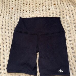 ALO Yoga Women's black biker Shorts